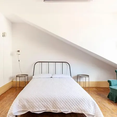 Charming Townhouse In The Historic Center Of דירה *