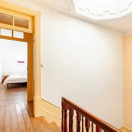 Charming Townhouse In The Historic Center Of アパート ポルト