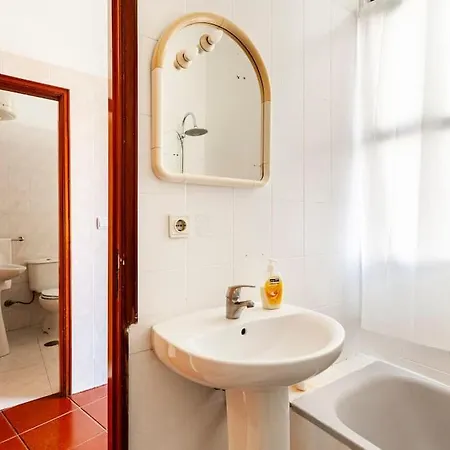Charming Townhouse In The Historic Center Of דירה