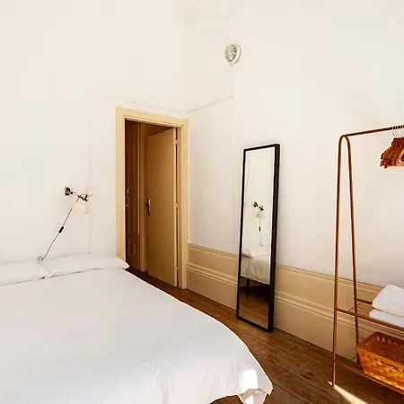 Charming Townhouse In The Historic Center Of פורטו